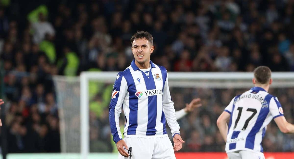 El Real Madrid pone sus ojos en Martín Zubimendi mientras la Real Sociedad prepara el relevo El Real Madrid pone sus ojos en Martín Zubimendi mientras la Real Sociedad prepara el relevo