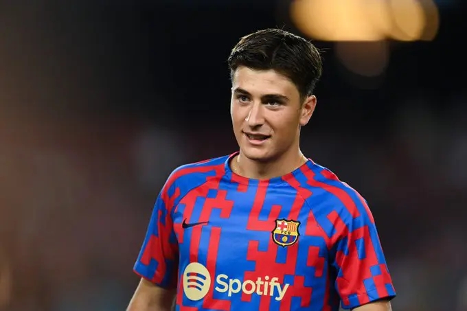 El Valencia busca reforzar su centro del campo con Pablo Torre El Valencia busca reforzar su centro del campo con Pablo Torre