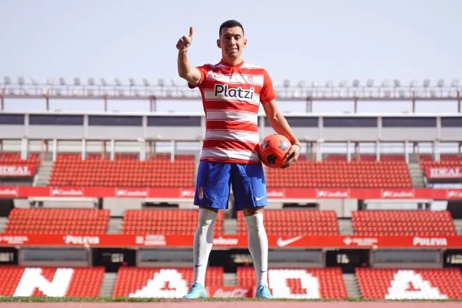 Myrto Uzuni transferido a la MLS: Granada recibe una oferta millonaria Myrto Uzuni transferido a la MLS: Granada recibe una oferta millonaria