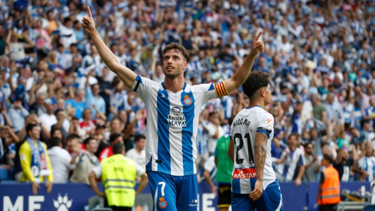 El Sevilla muestra interés en fichar a Javi Puado El Sevilla muestra interés en fichar a Javi Puado