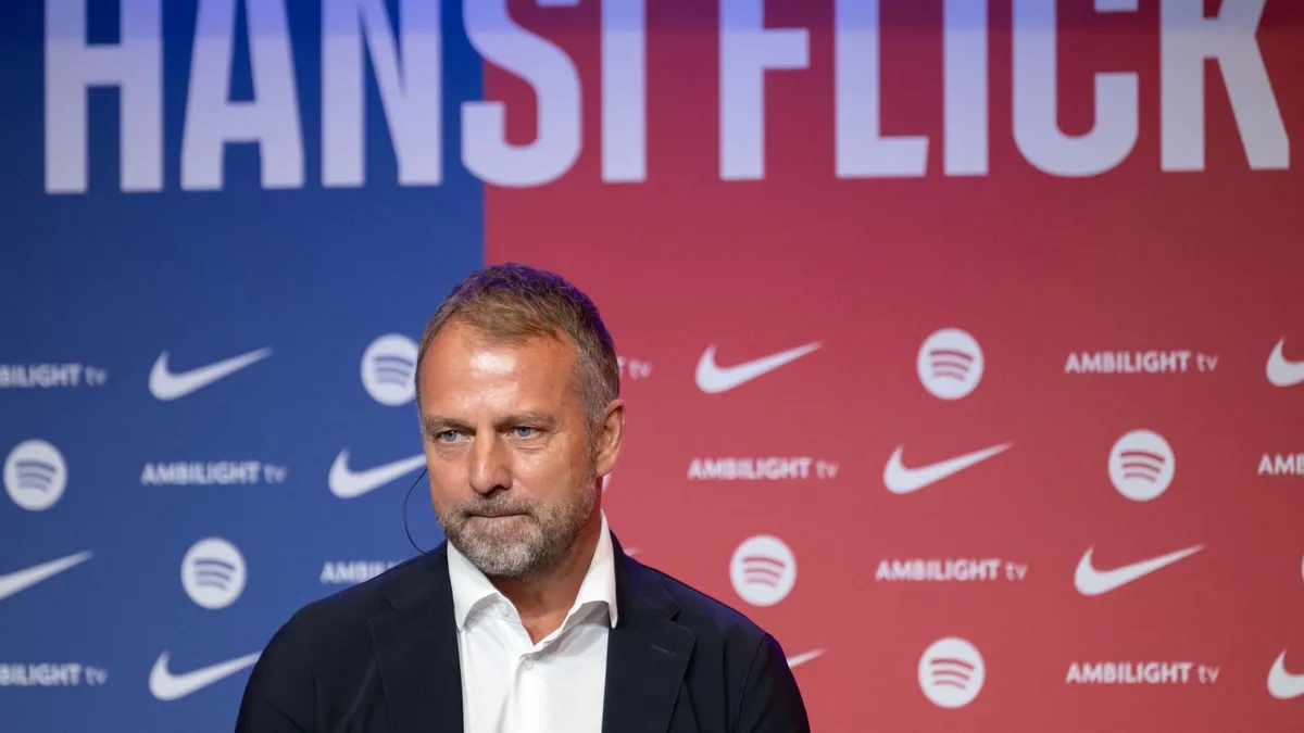 Hansi Flick insta a Laporta a acelerar con un fichaje Hansi Flick insta a Laporta a acelerar con un fichaje