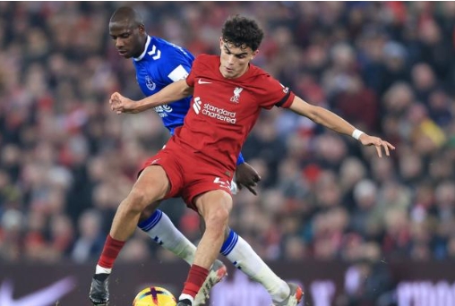 Las Palmas negocia la cesión de Bajčetić con el Liverpool Las Palmas negocia la cesión de Bajčetić con el Liverpool