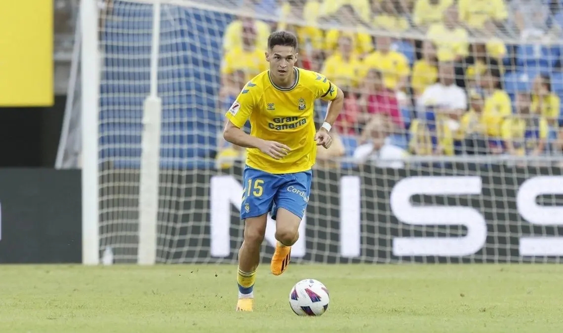 Mika Mármol y su Futuro en Las Palmas Mika Mármol y su Futuro en Las Palmas