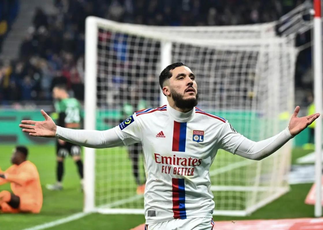 Atlético de Madrid considera a Rayan Cherki para reforzar la delantera Atlético de Madrid considera a Rayan Cherki para reforzar la delantera