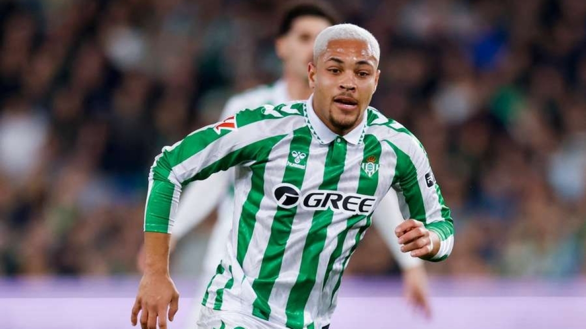 El Betis busca compensación por Vitor Roque ante interés del Palmeiras El Betis busca compensación por Vitor Roque ante interés del Palmeiras