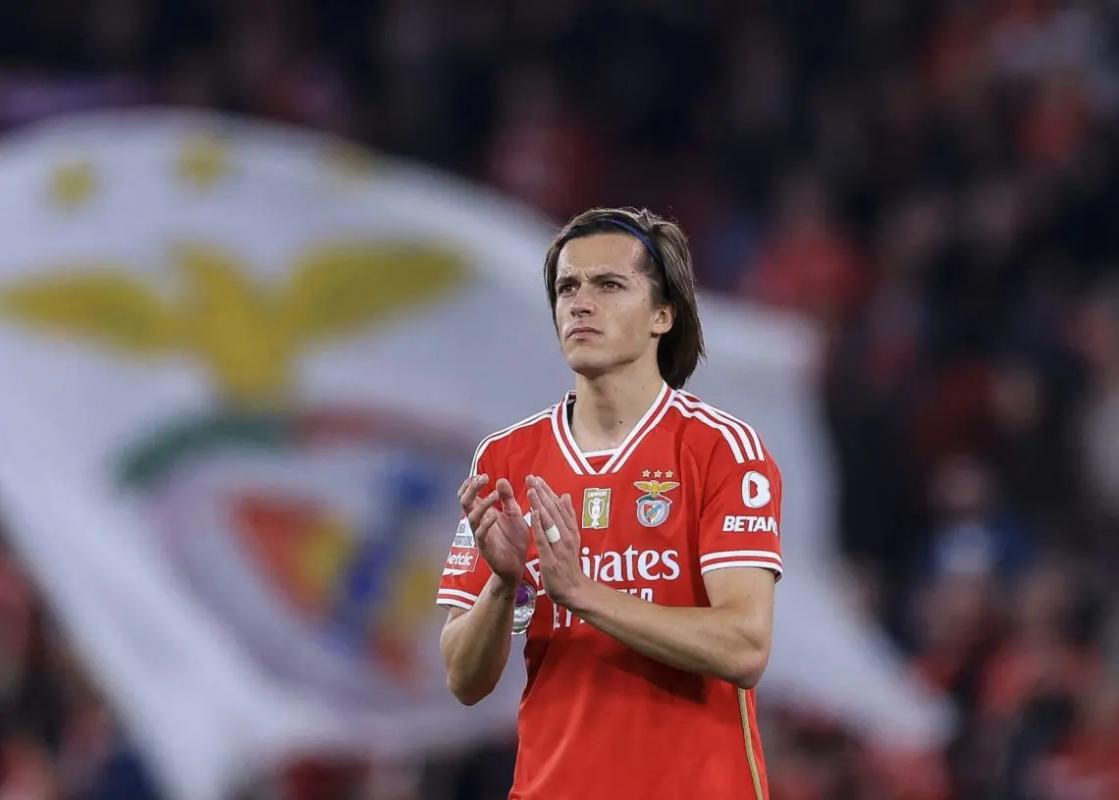 El Atlético de Madrid apunta a Álvaro Carreras como refuerzo estelar El Atlético de Madrid apunta a Álvaro Carreras como refuerzo estelar
