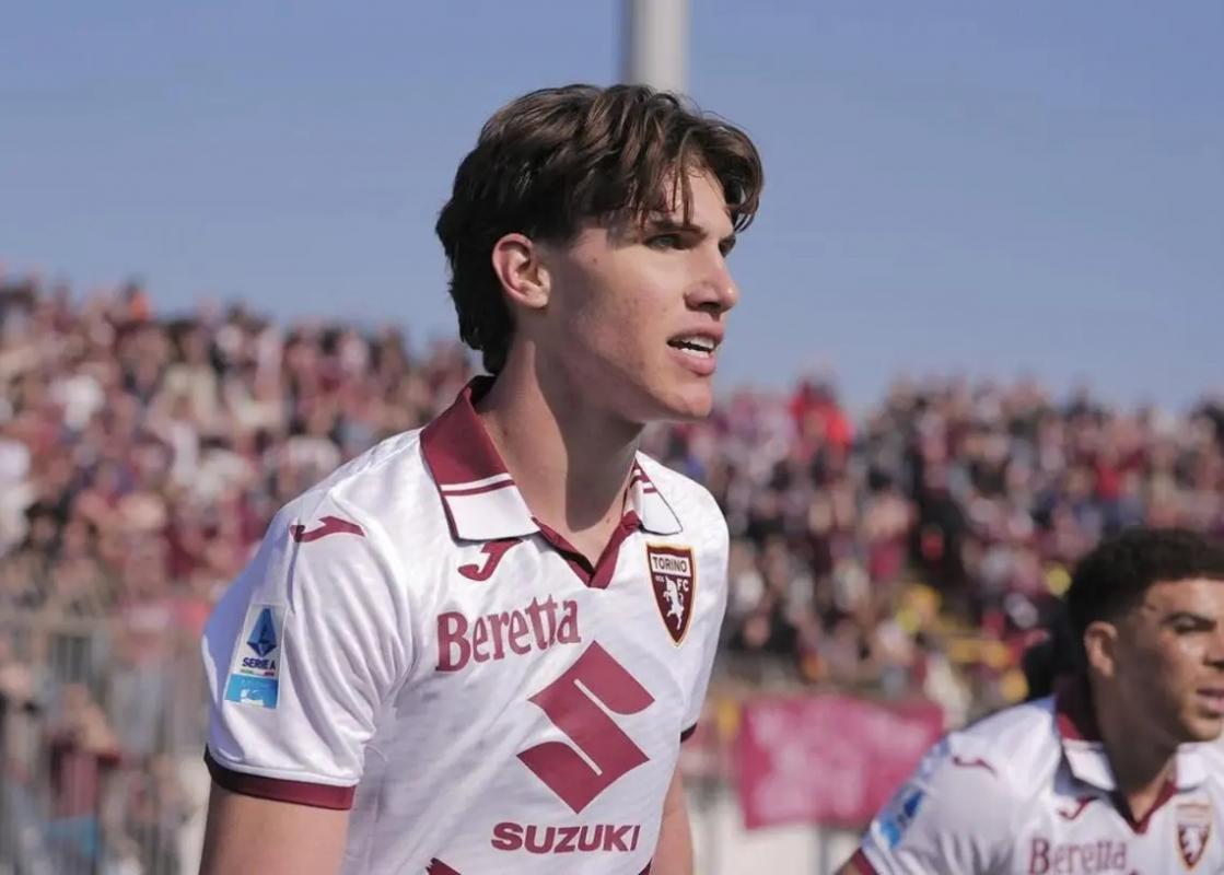 Posible fichaje de Cesare Casadei por el Villarreal para reforzar el mediocampo Posible fichaje de Cesare Casadei por el Villarreal para reforzar el mediocampo